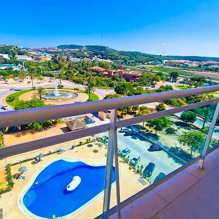 Glamorous Breath Taking View Pool Apartment *